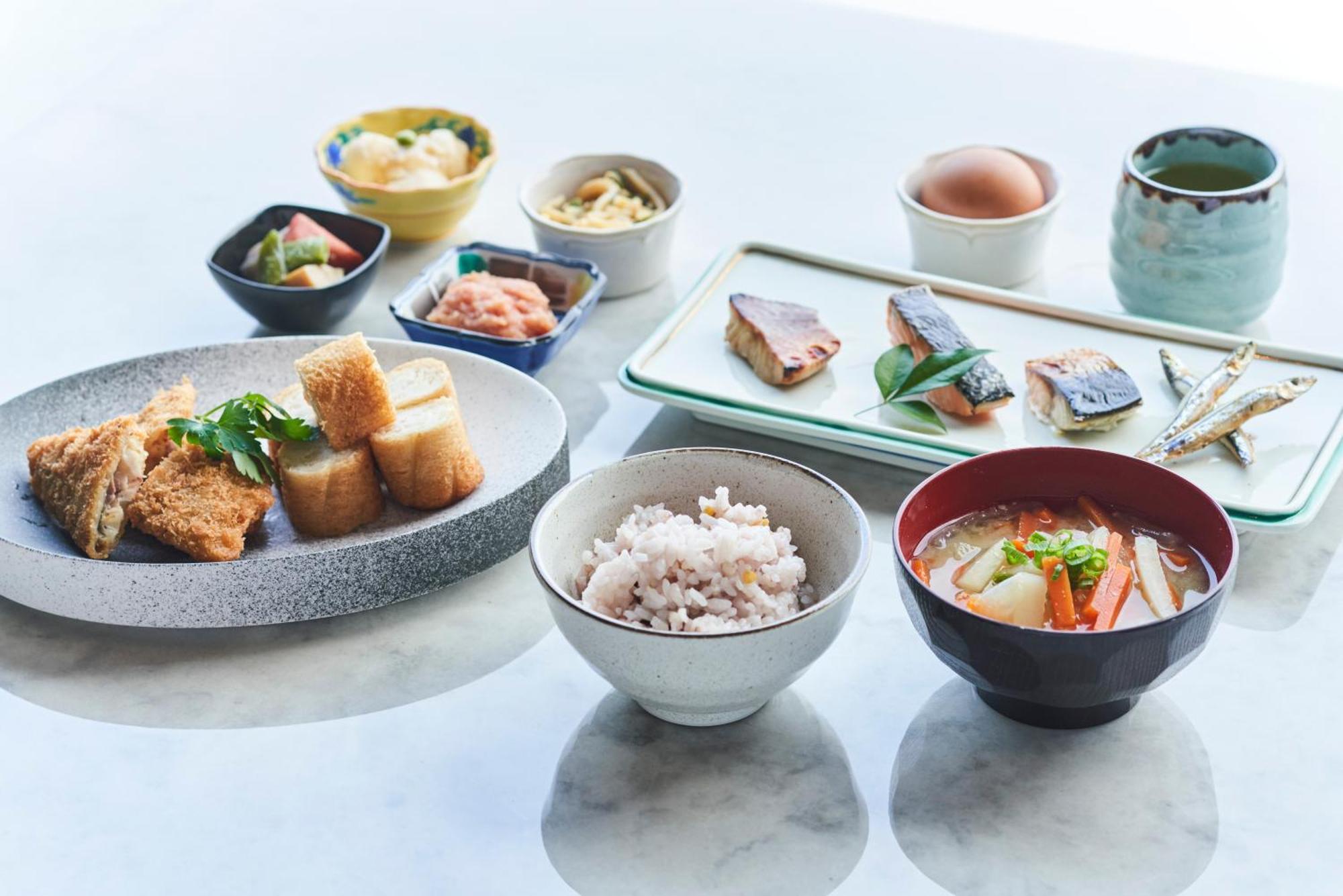 The Global View Nagasaki Hotel Luaran gambar A selection of Japanese dishes