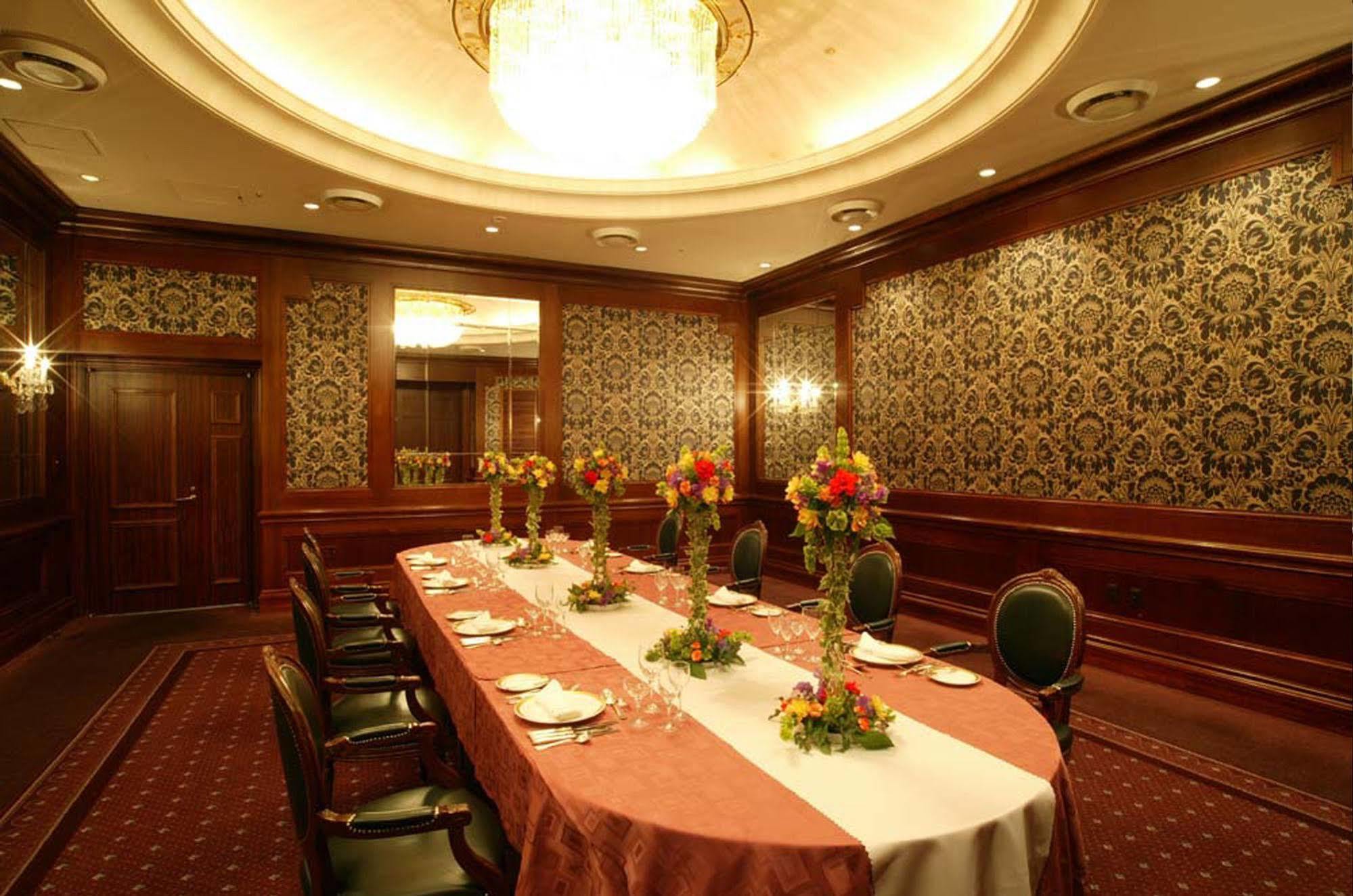 The Global View Nagasaki Hotel Luaran gambar A private dining room at a restaurant